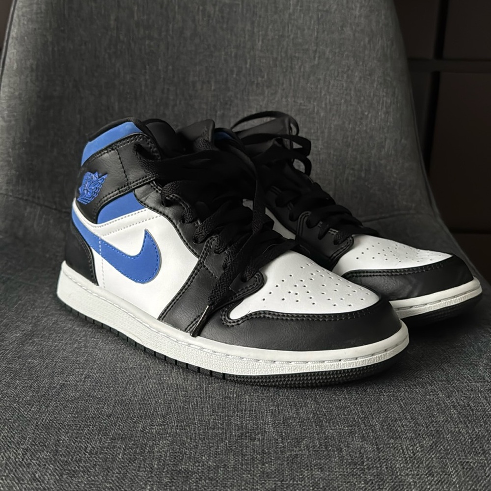 JORDAN 1 
NO BOX
NOT CREASED
SIZE 8
REAL